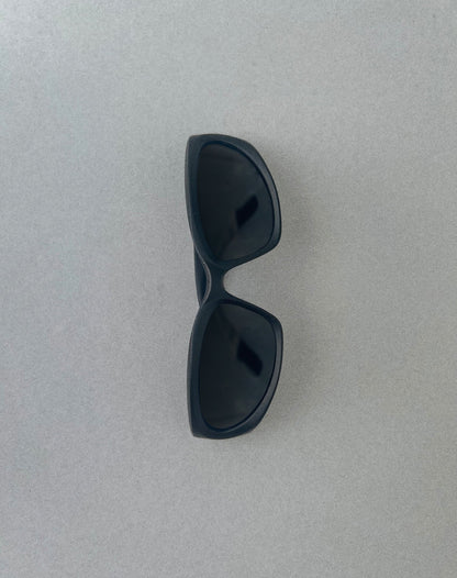 Blake Wrap Sunglasses in Black