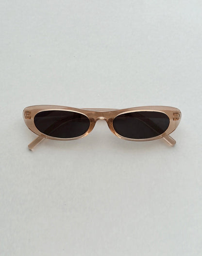 Cinida Rectangle Sunglasses in Opaque Rose