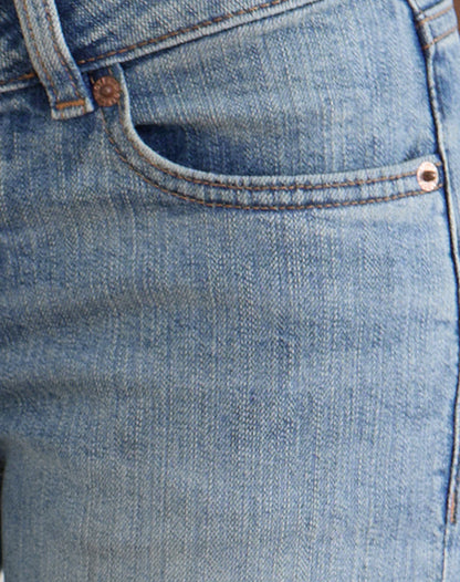 Denim Capri Jean in Vintage Blue Wash