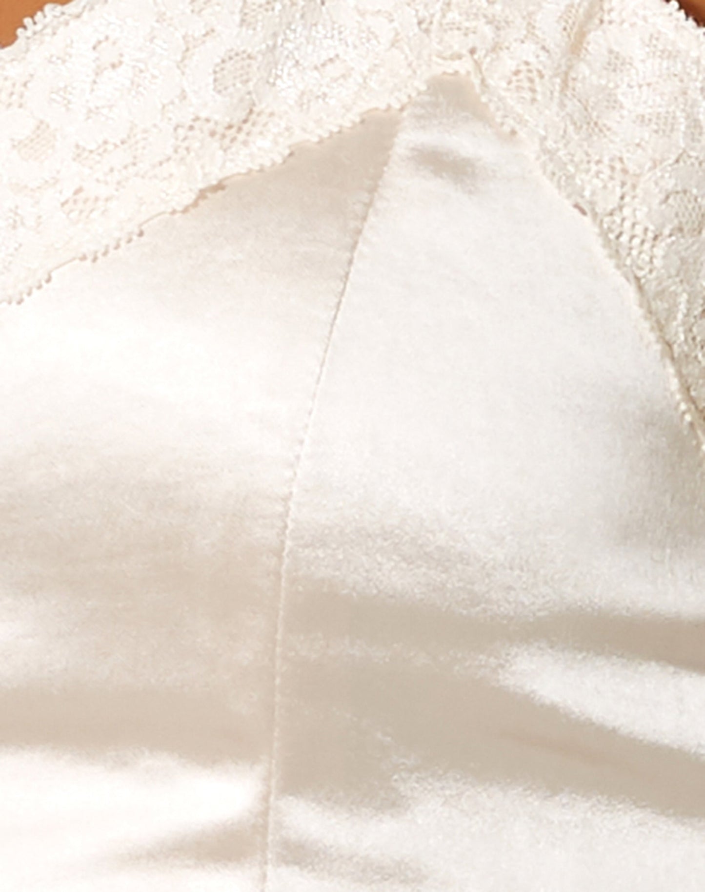 Dinie Crop Top in Satin Beige