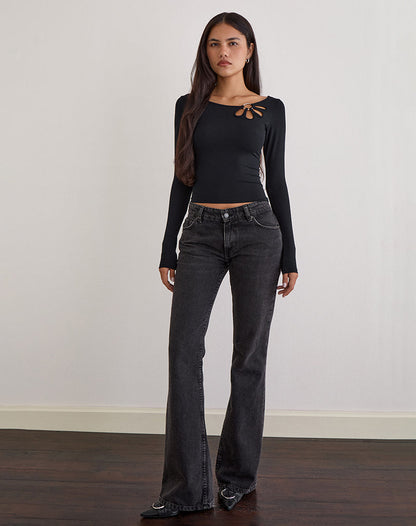 Donela Long Sleeve Top with Flower Ring in Black