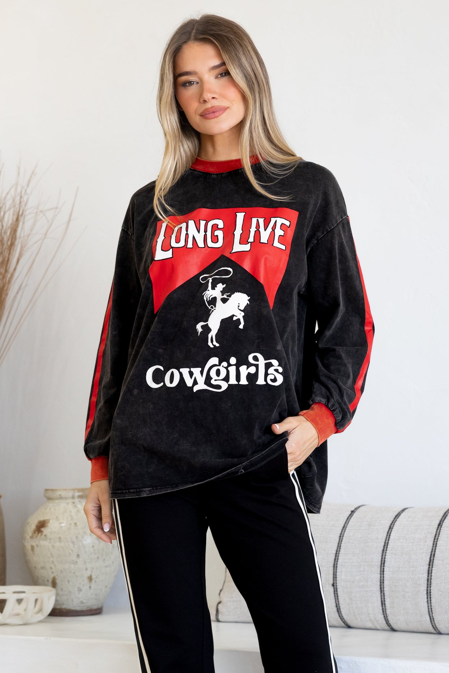 Long Live Cowgirls Long Sleeve Tee - Crew Neck Contrast Stripe Graphic T-Shirt in Black