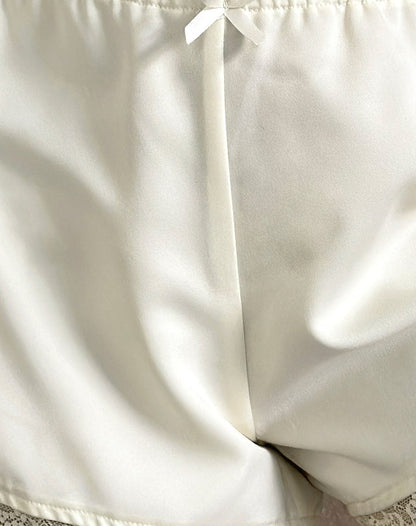 Deba Shorts in Satin Ivory