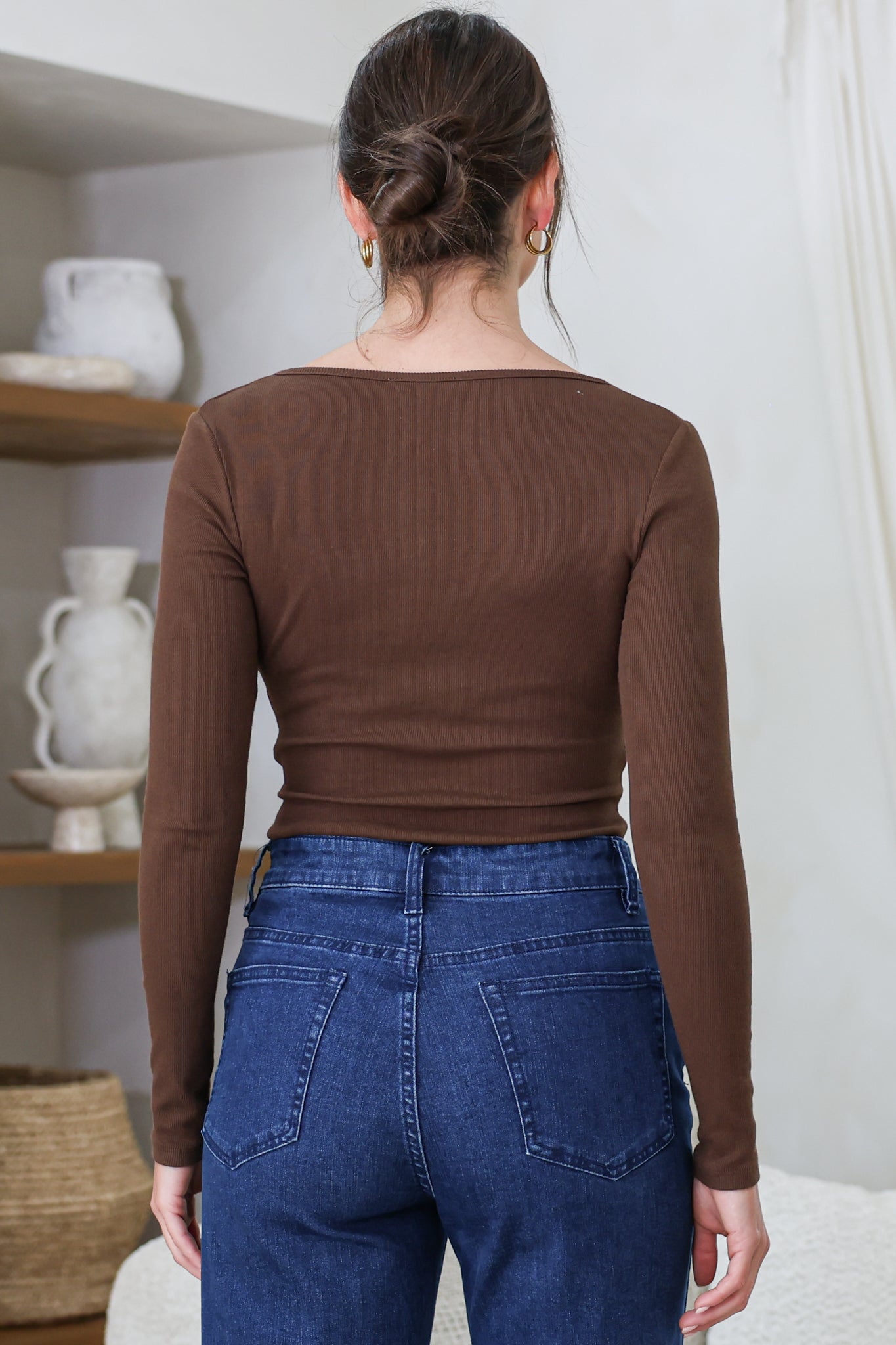 Roxana Top - Ribbed V Neck Long Sleeve Top with Gold Metal Accent in Chocolate