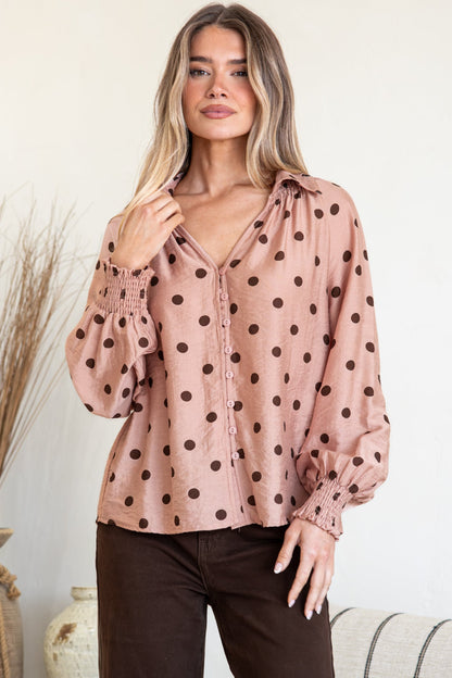 Yulissa Blouse - Wing Collar Button Down Scoop Hem Top in Pacey Spot Pink