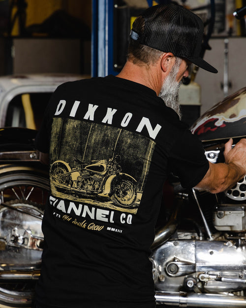 Gold Barn Find T-Shirt - Black