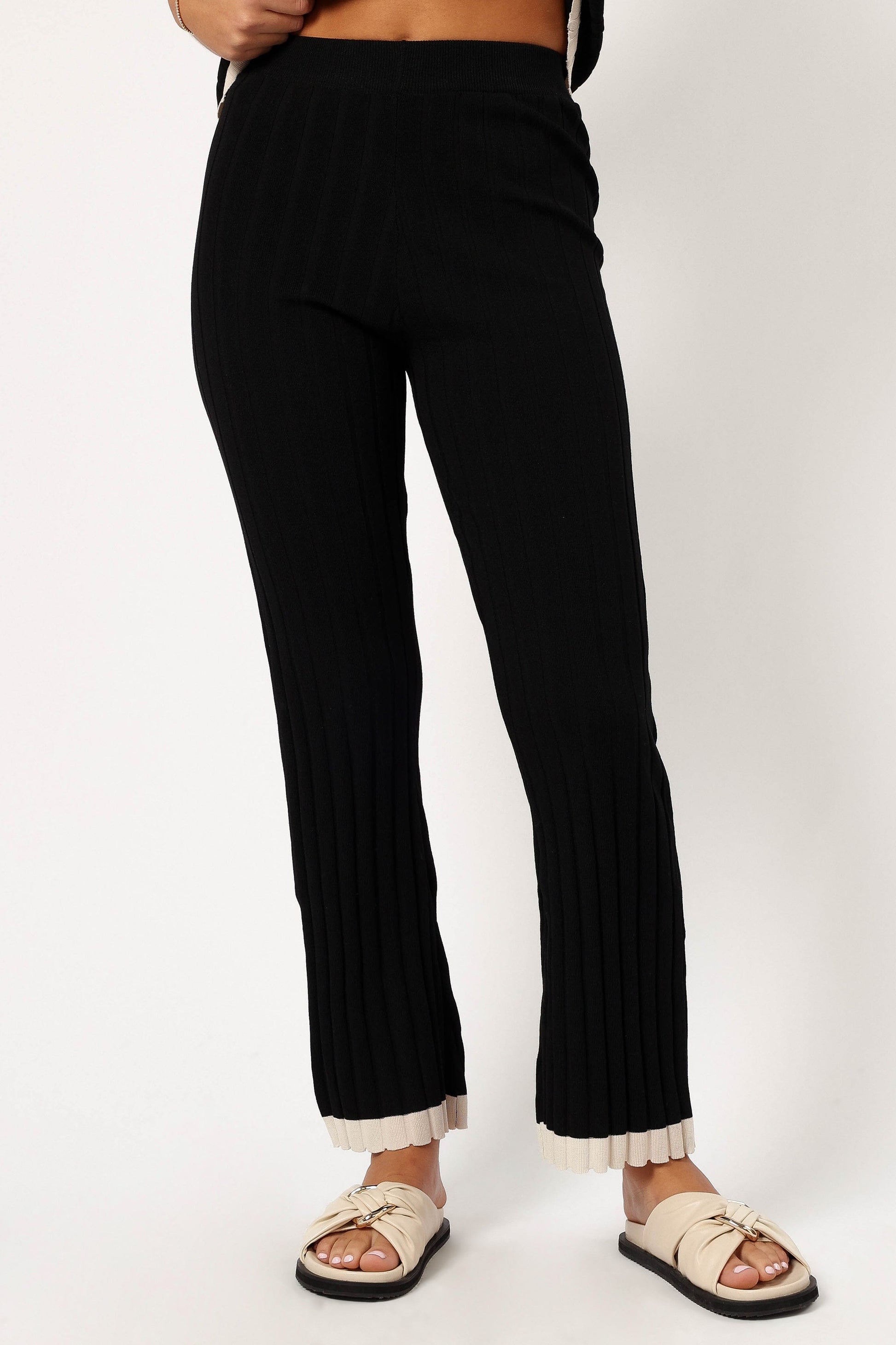 Henrie Knit Set - Black Beige