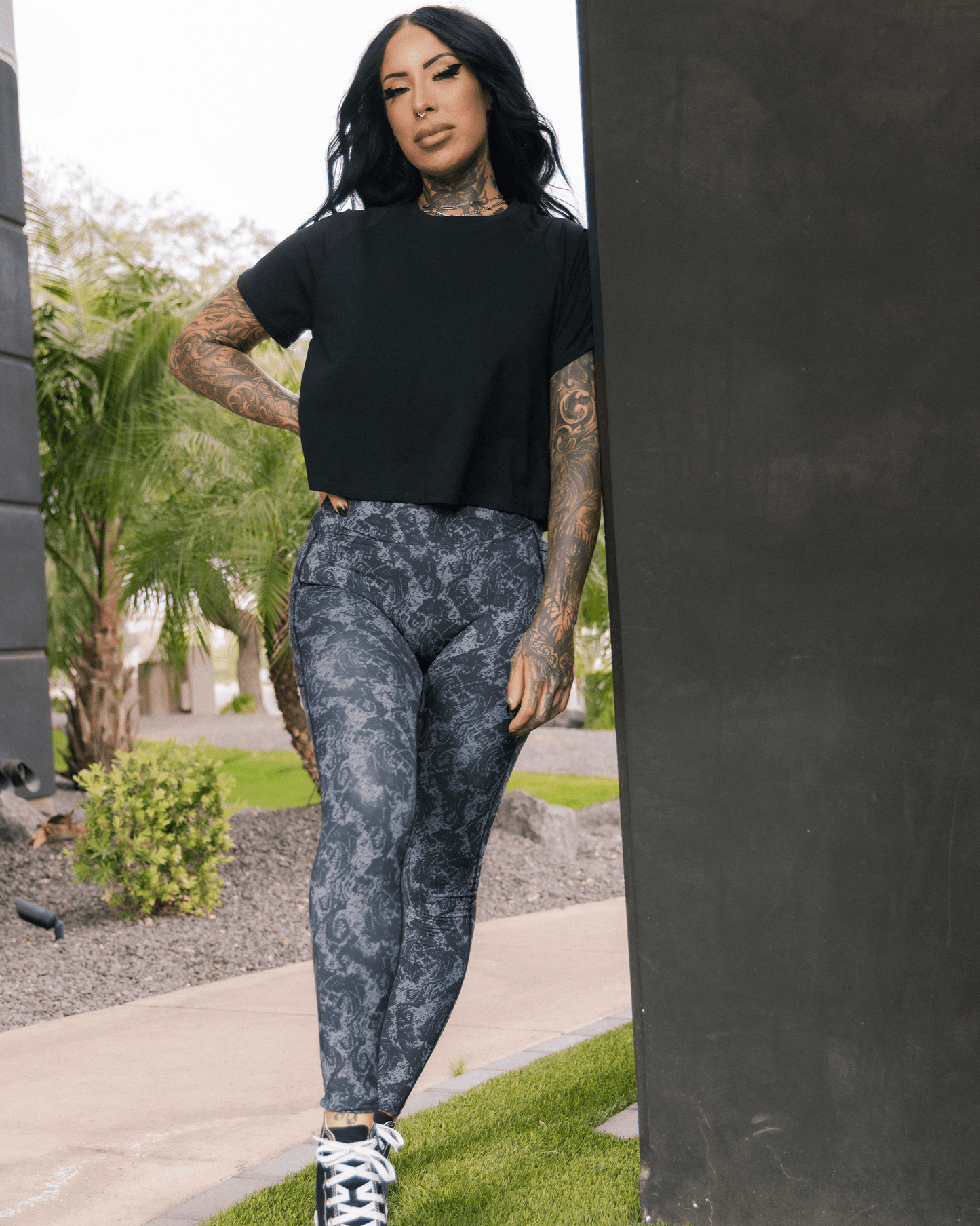Women's Untamed Leggings - Gray Snakeskin